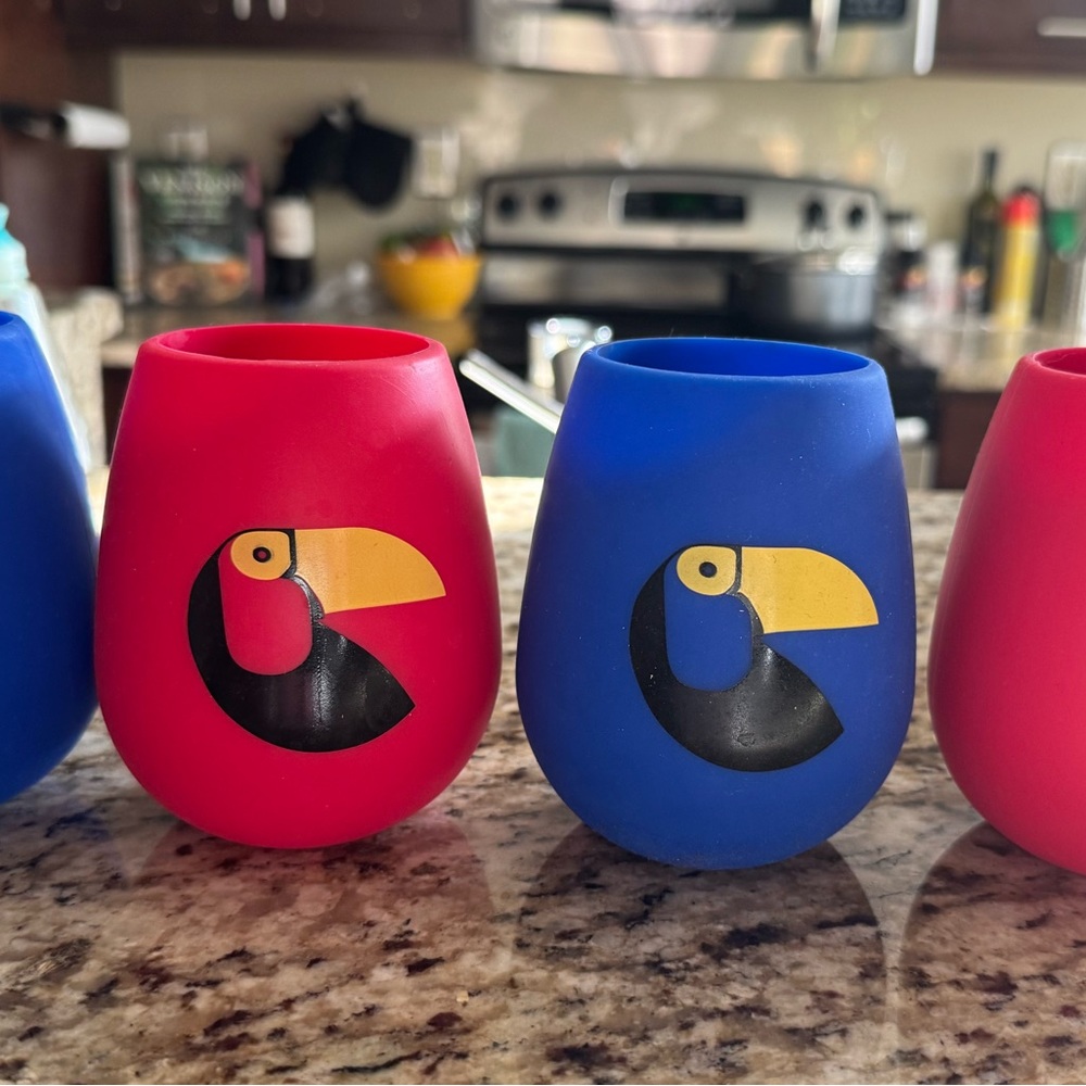 Set of 4 Red and Blue Cups